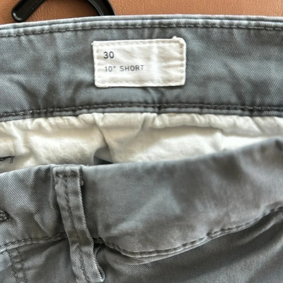 GAP Men’s Shorts - Picture 3 of 4